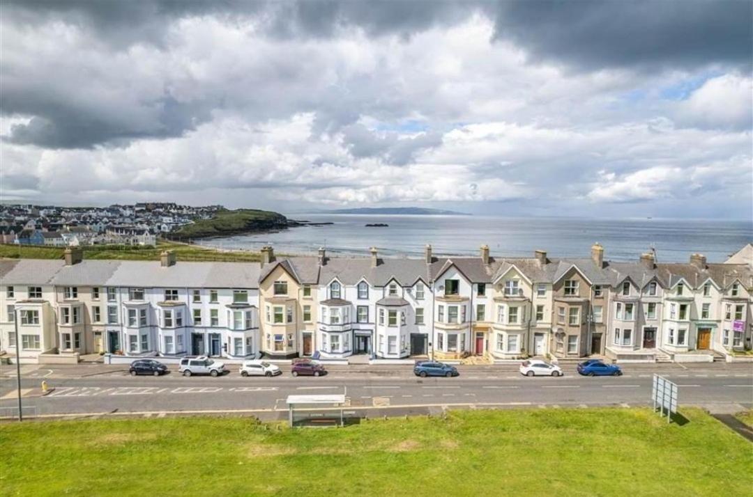 Appartement 6 Dunluce Park - Portrush By The Sea Extérieur photo