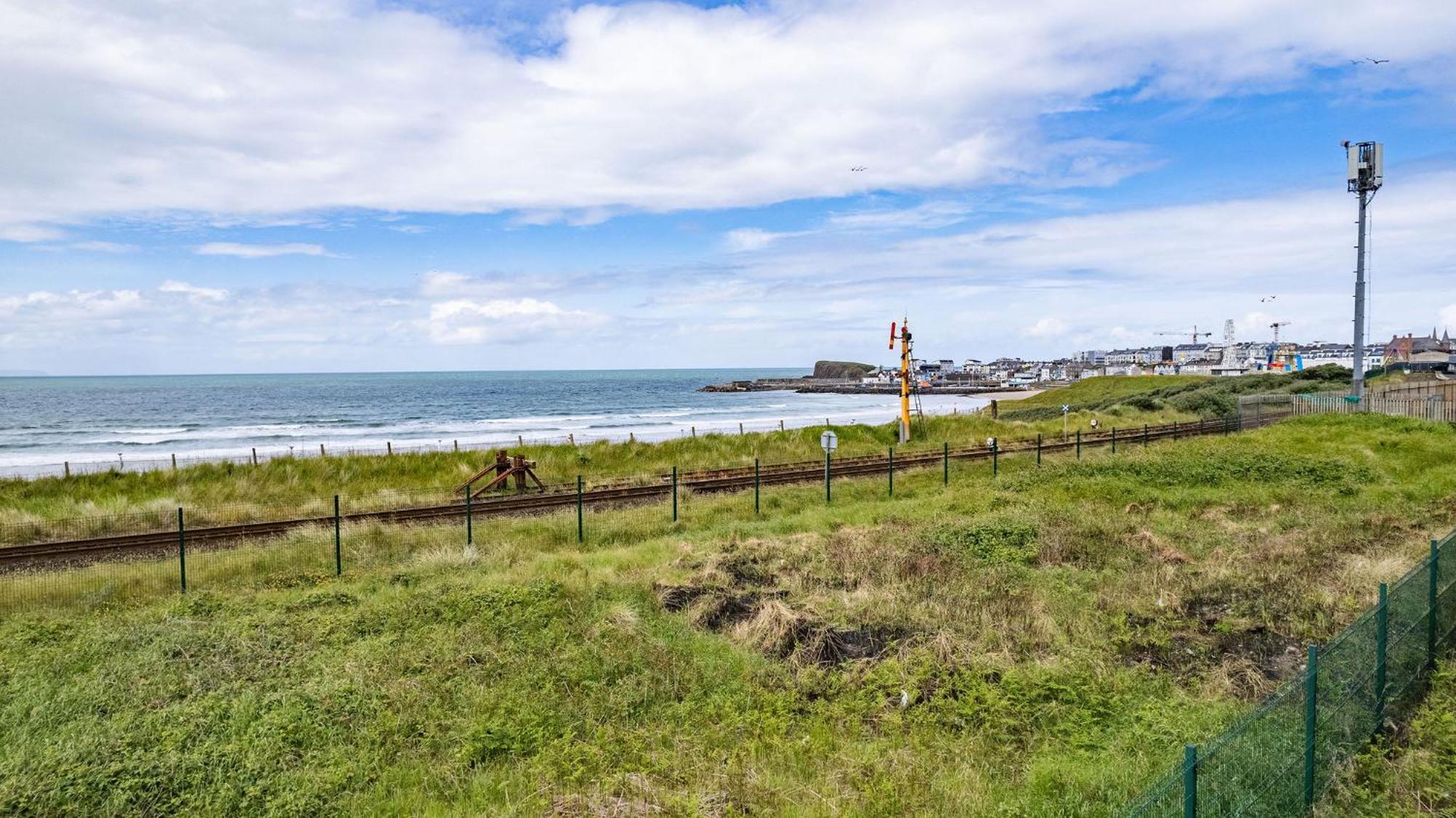 Appartement 6 Dunluce Park - Portrush By The Sea Extérieur photo