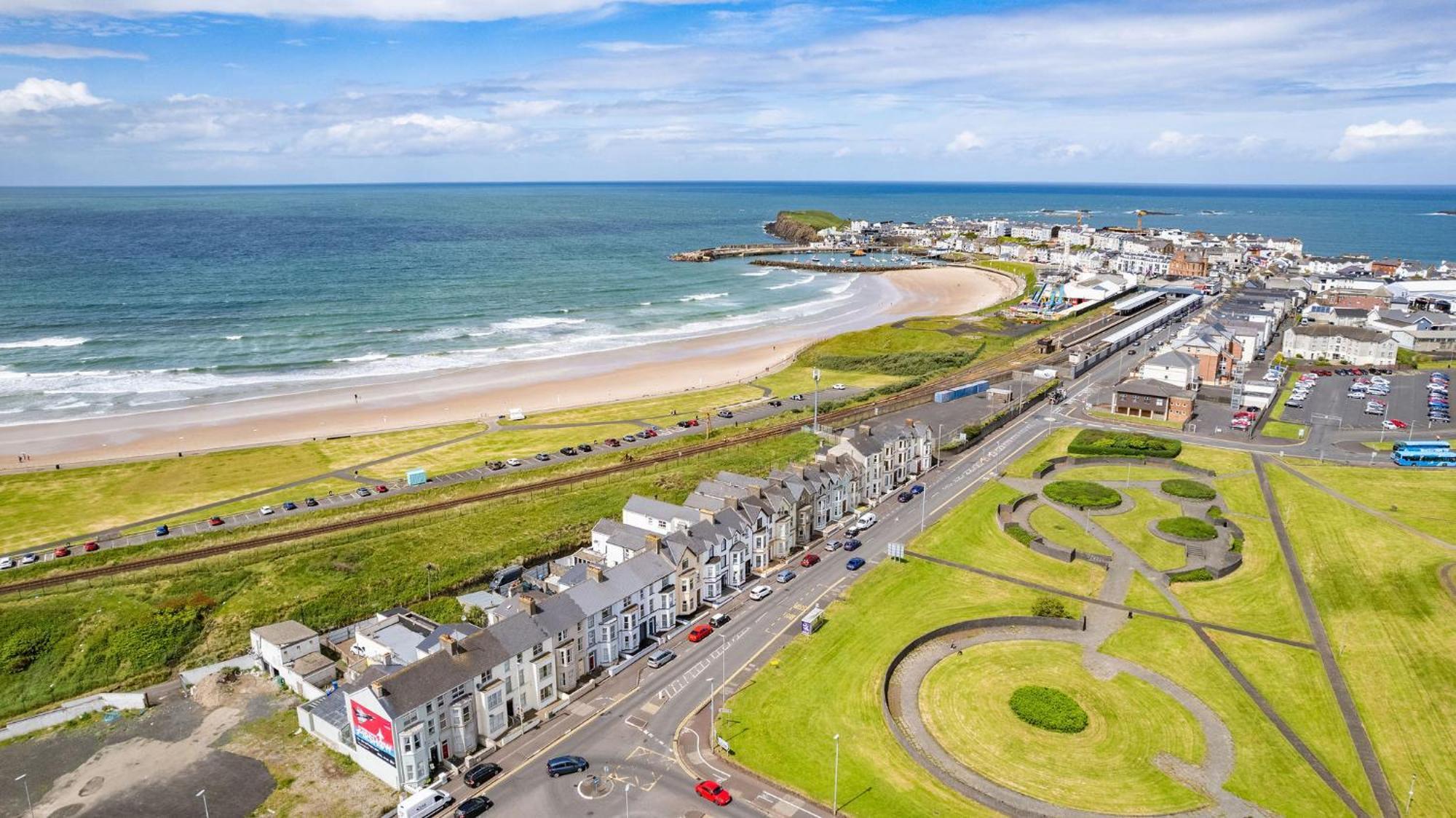 Appartement 6 Dunluce Park - Portrush By The Sea Extérieur photo
