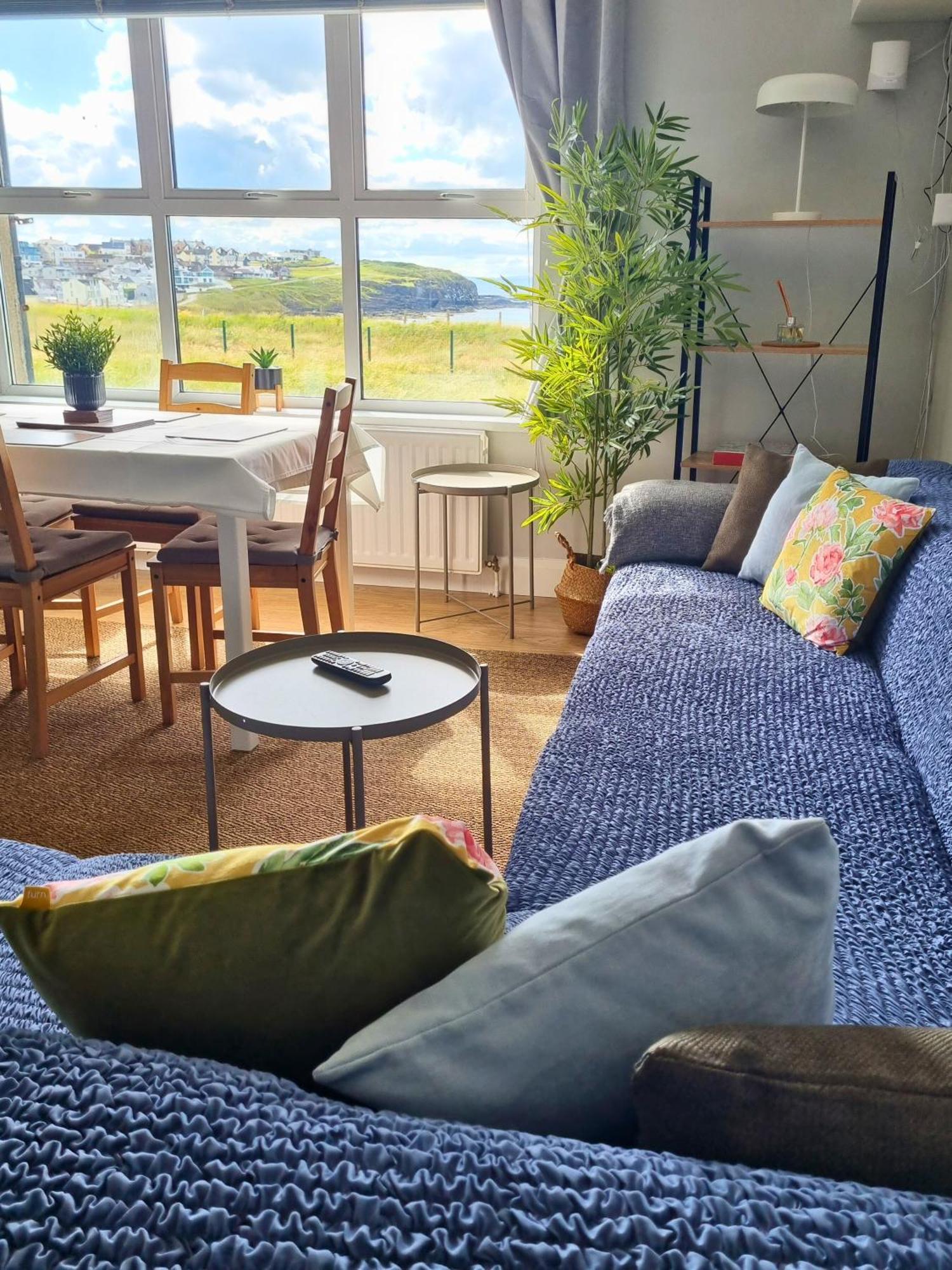 Appartement 6 Dunluce Park - Portrush By The Sea Extérieur photo
